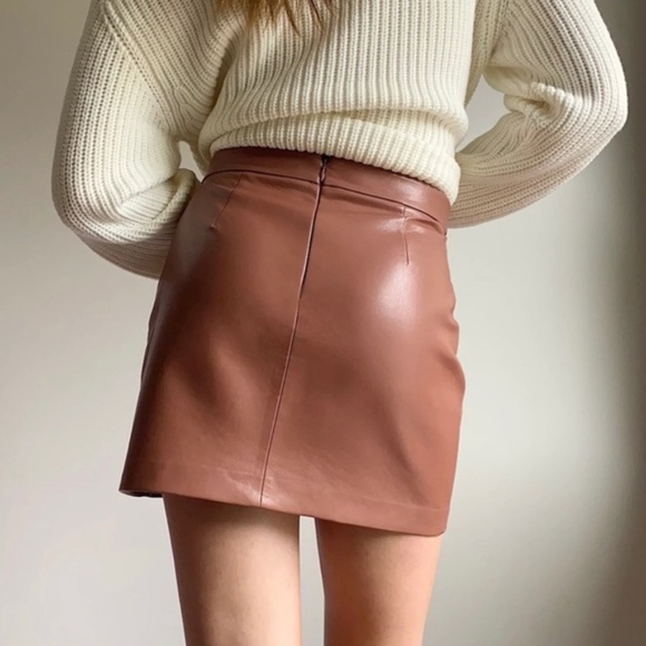 Aritzia Wilfred Patio Skirt Cognac - Picture 5 of 8